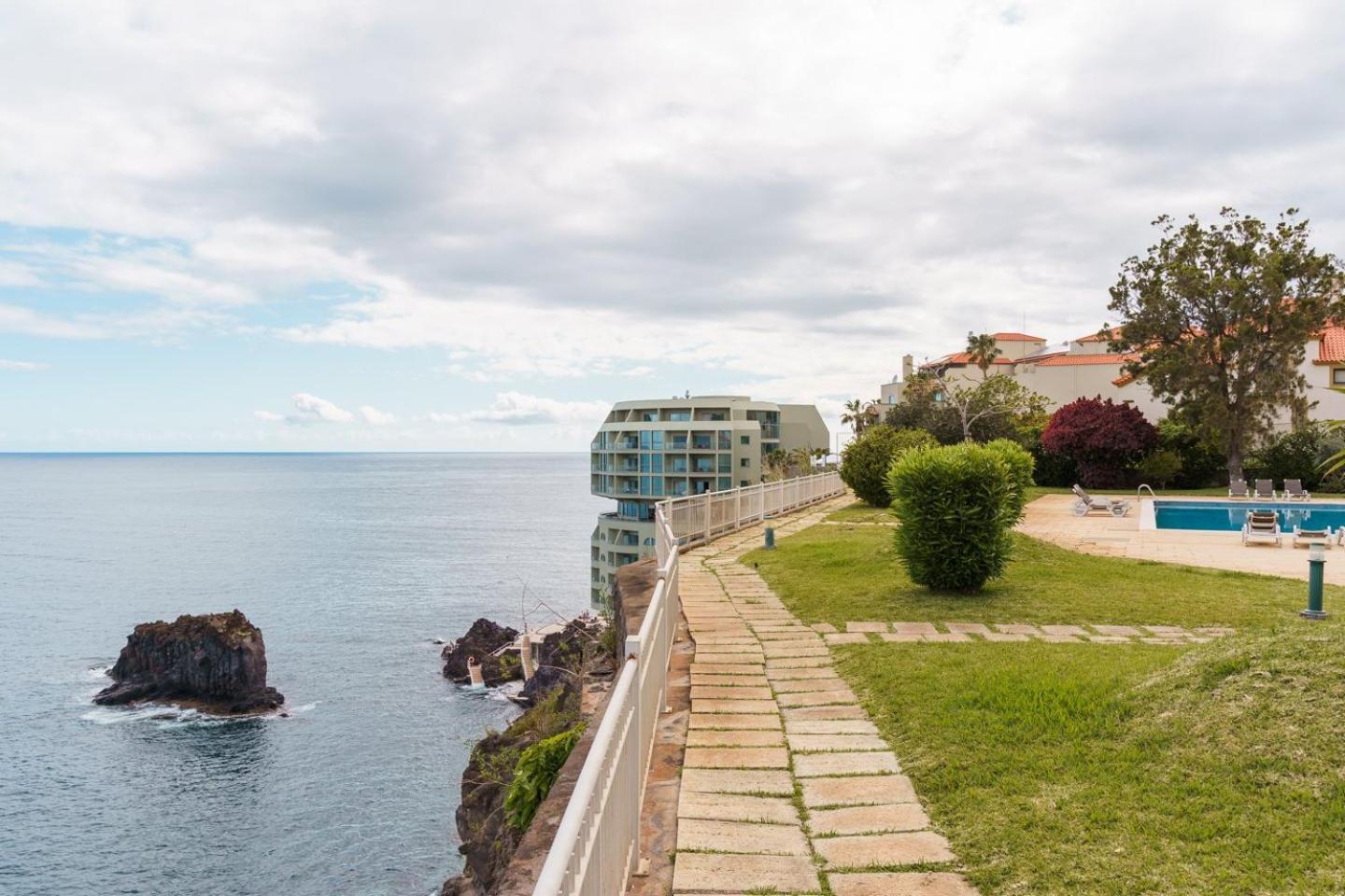 Апартаменты Sunny Getaway In Funchal Экстерьер фото